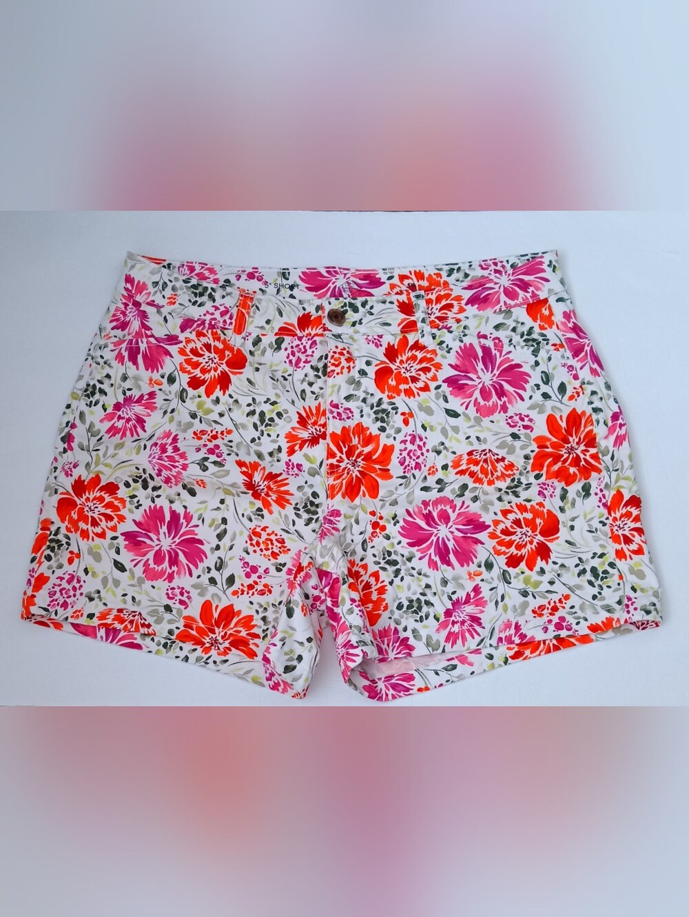 Crown & Ivy Women's Floral Multicolor Mid-Rise Streach Shorts - Pink/Orange 14